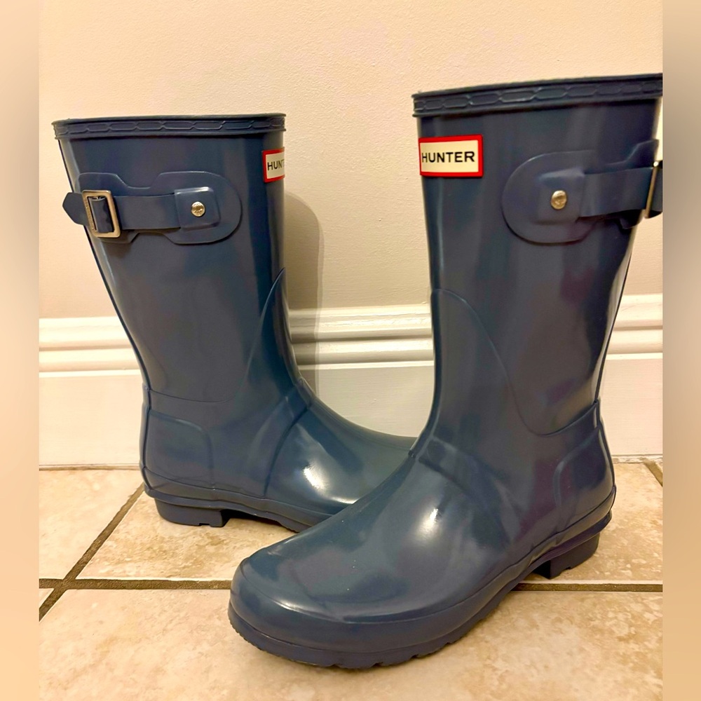 The Original Short Rain Boot almost new, worn a handful of times.